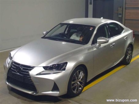 ​LEXUS IS300 version L