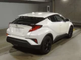 Toyota C-HR 9