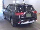 MITSUBISHI OUTLANDER PHEV 3