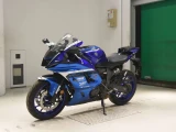 YAMAHA YZF-R7-2 3