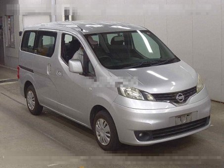 NISSAN NV 200