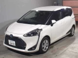 Toyota Sienta 0